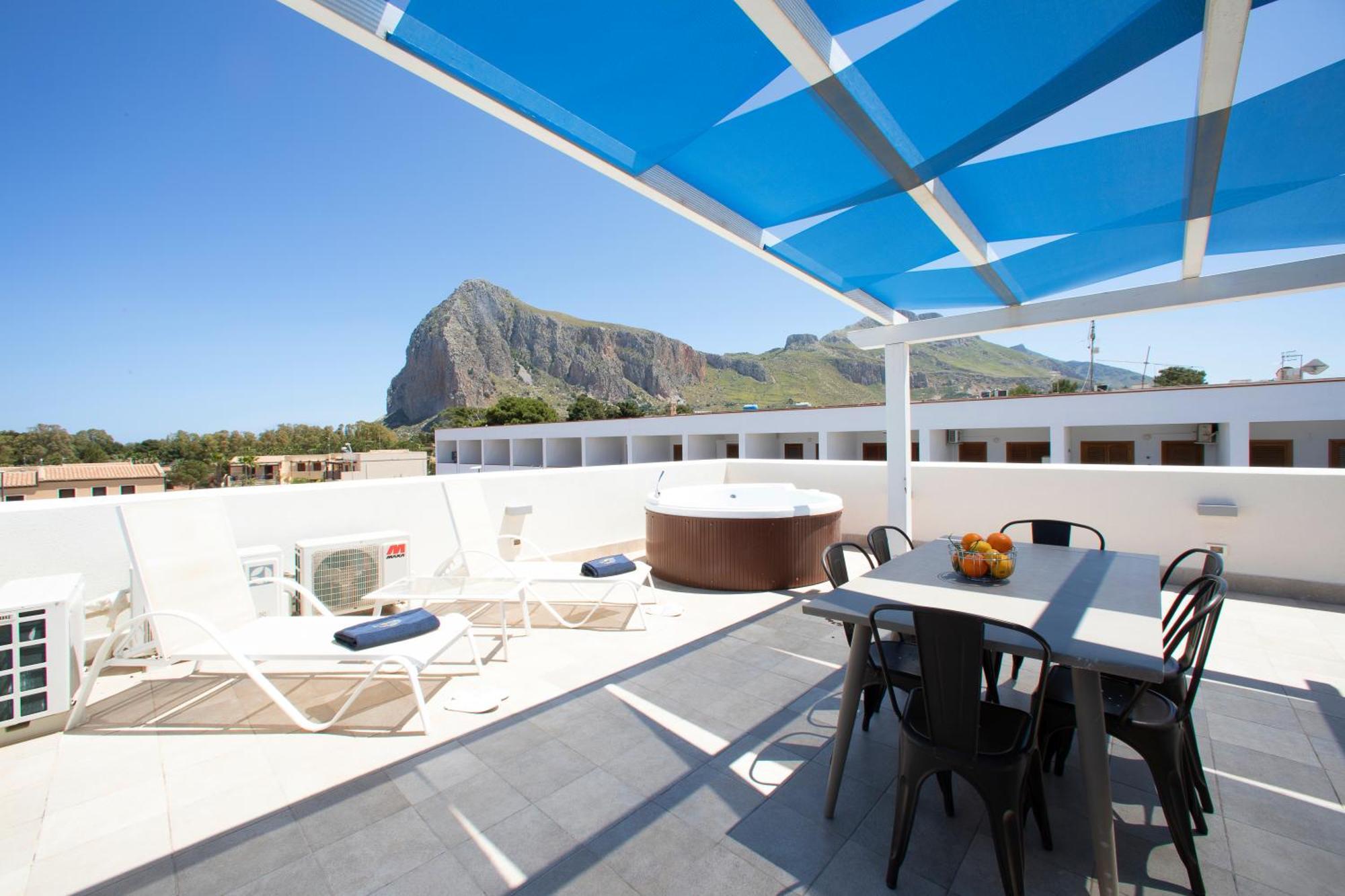 Itaca E Medea - Appartamenti Con Idromassaggio In Terrazza San Vito Lo Capo Exterior photo